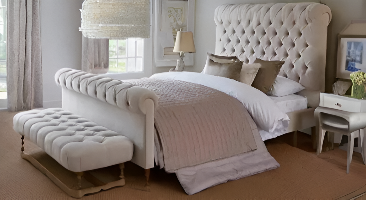 Luxury Sleigh Bed – Cream Chesterfield Luxury Bed