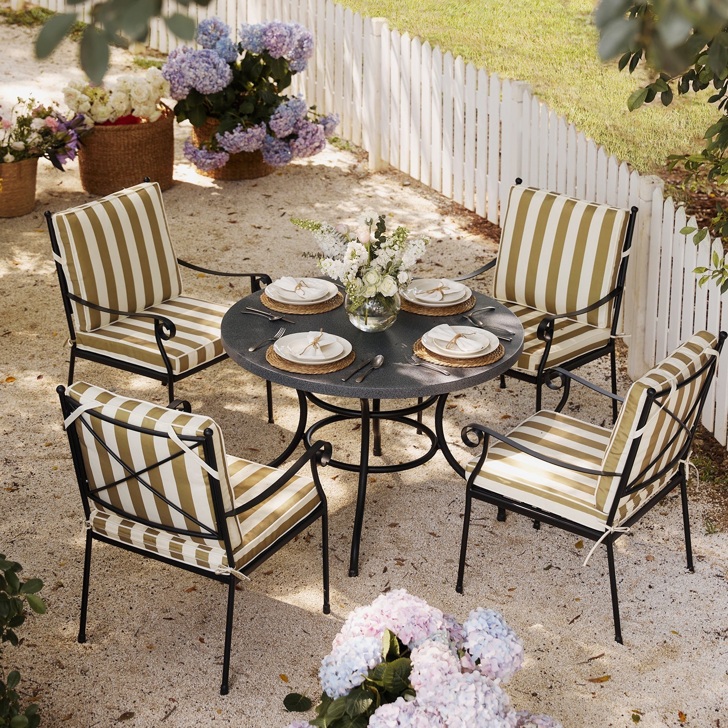 Haymes Indoor and Outdoor Metal 4-Seater Round Dining Set, Khaki Stripe