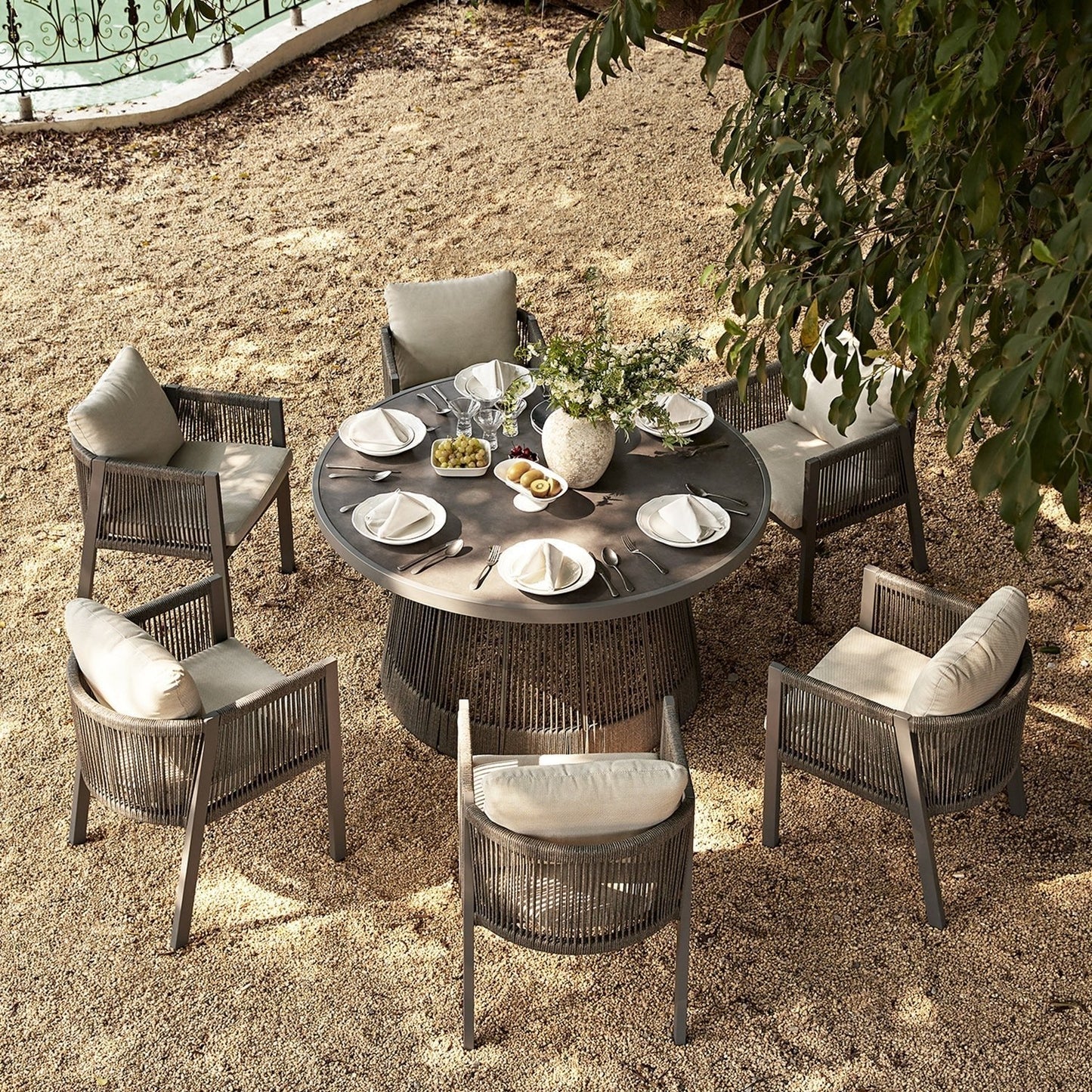 Pedra Rope and Aluminium Outdoor 6-Seater Round Dining Set, Grey