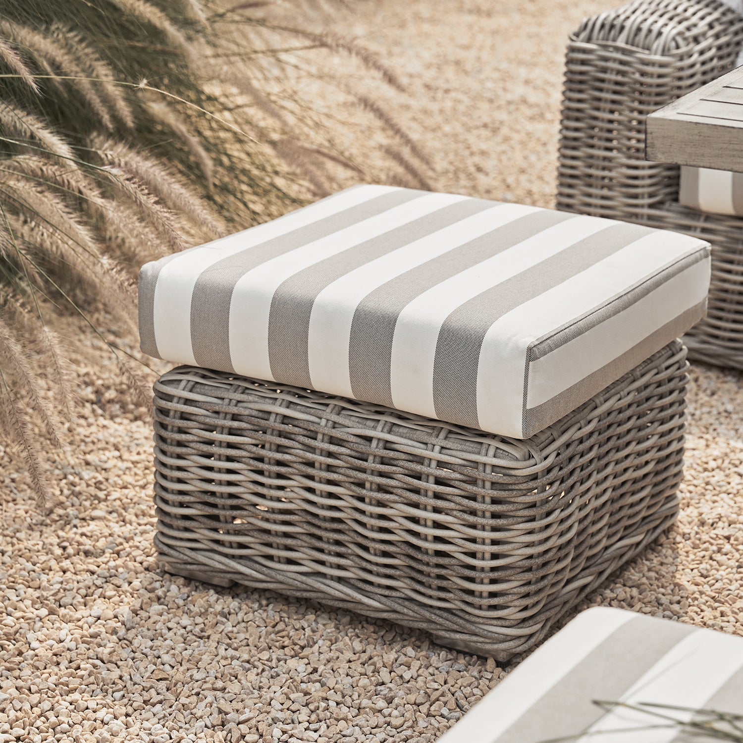 Bellagio Round Wicker Large Corner Casual Dining Set with Rising Table, Light Grey with Taupe Stripes