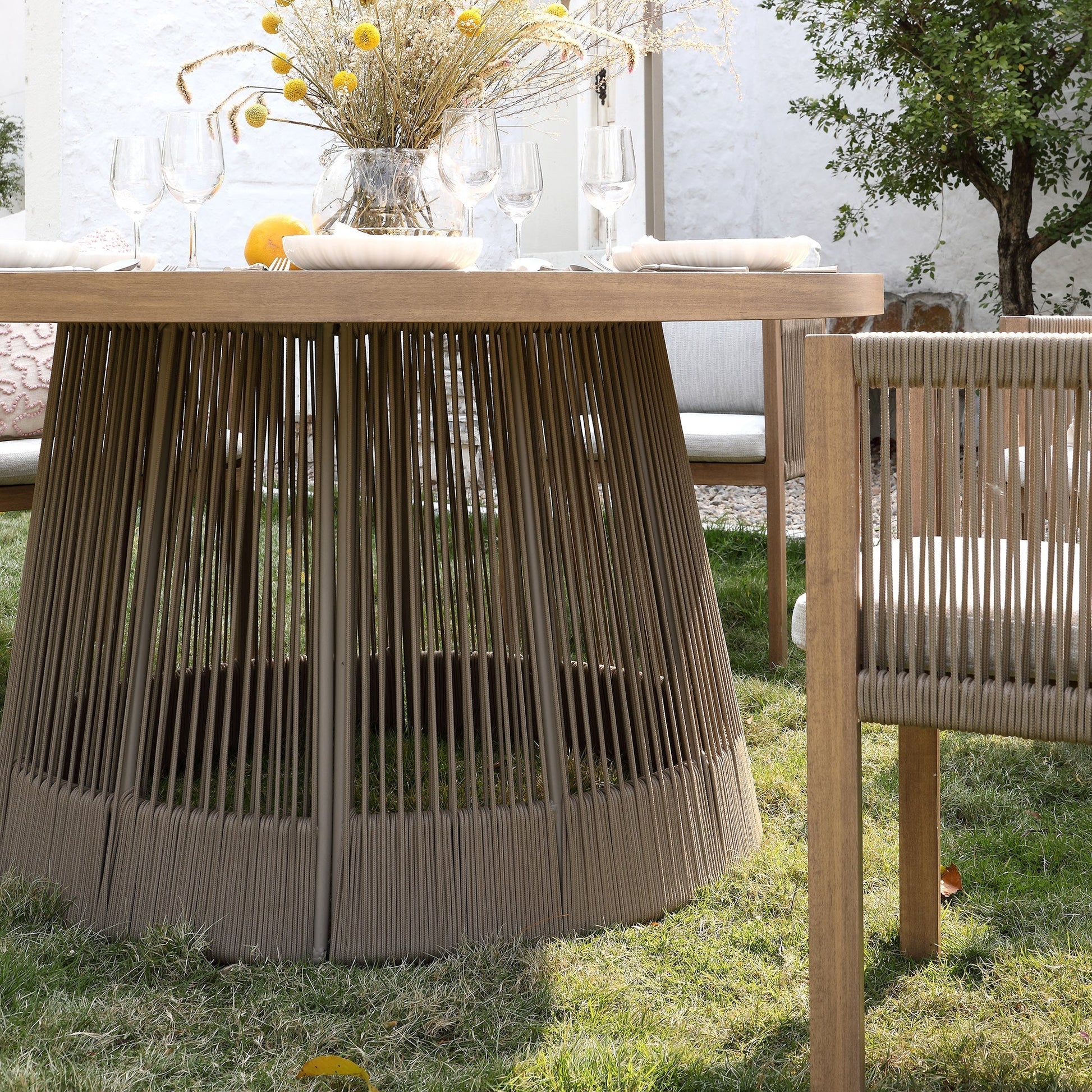 Pedra Rope and Aluminium Outdoor 6-Seater Round Dining Set, Natural