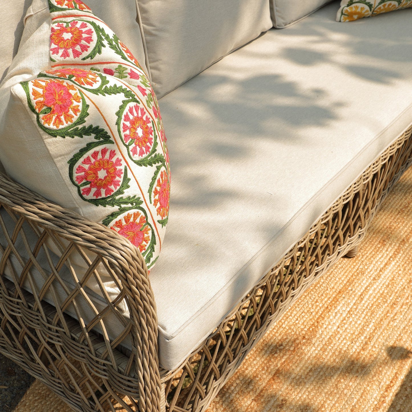 Willowbrook Lattice Weave Rattan 5-Seater Outdoor Sofa Set with Rising Table, Natural