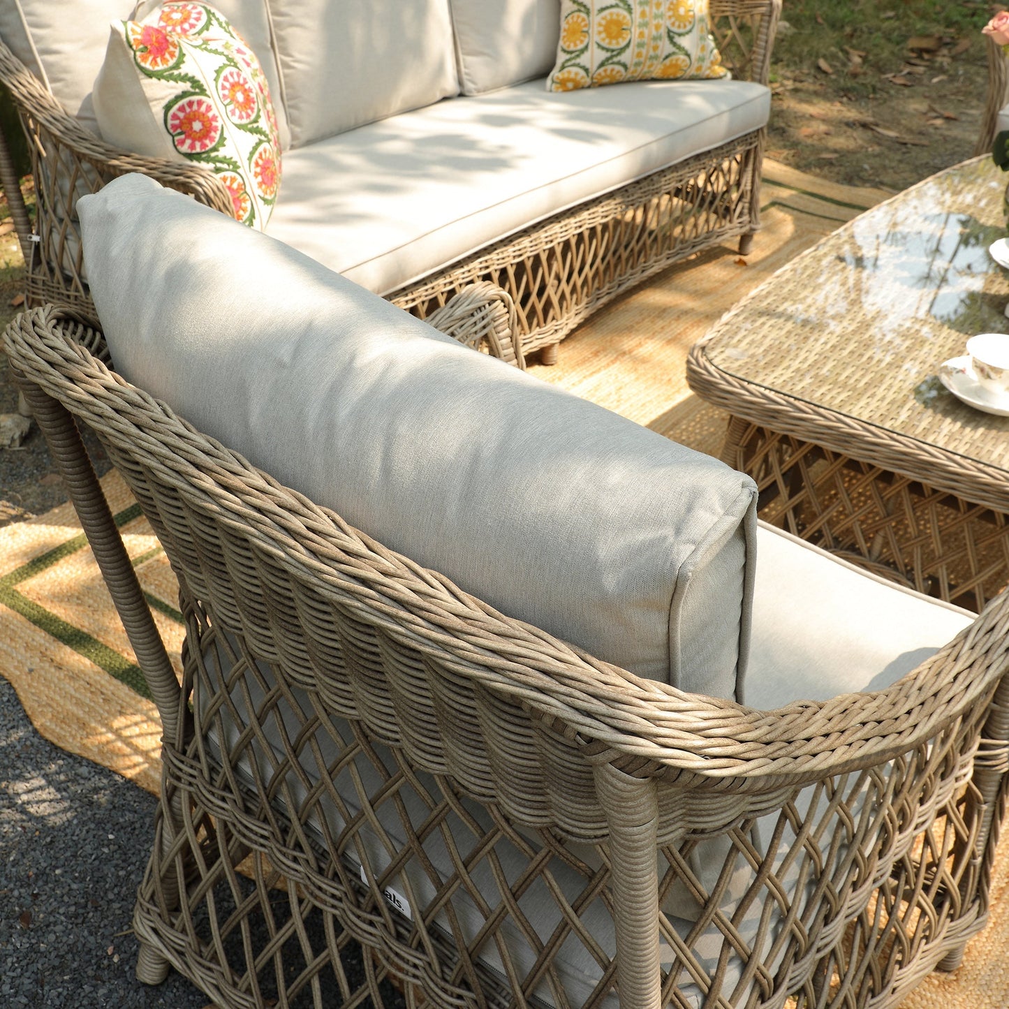 Willowbrook Lattice Weave Rattan 5-Seater Outdoor Sofa Set with Rising Table, Natural