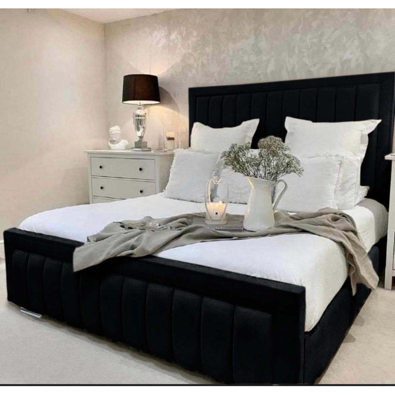 Alondrea Upholstered Panel Bed – view 3