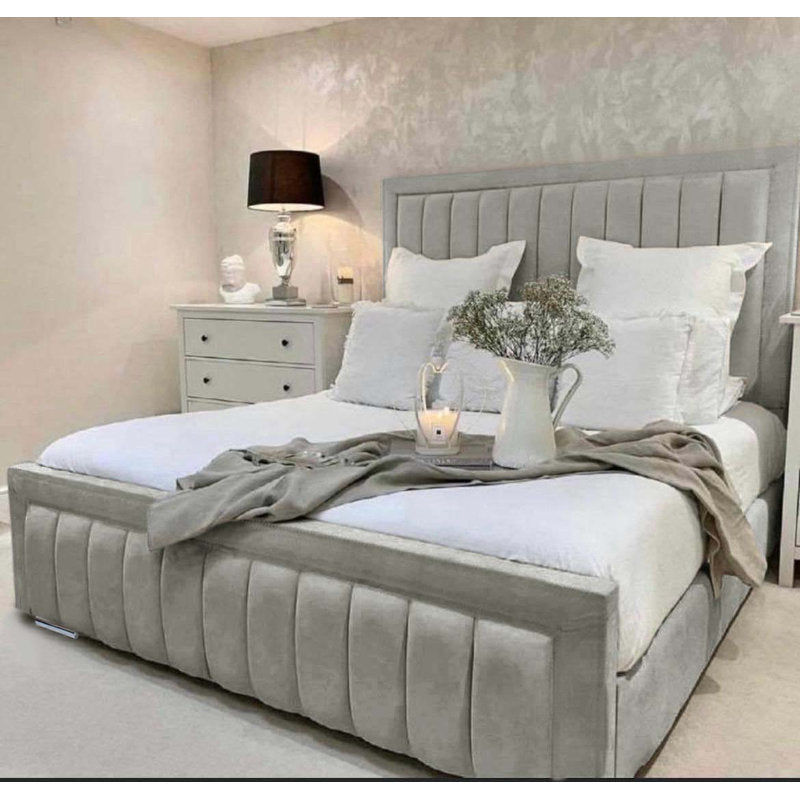 Alondrea Upholstered Panel Bed – view 11