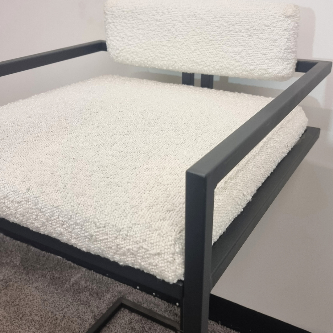 BOUCLE BAR STOOL