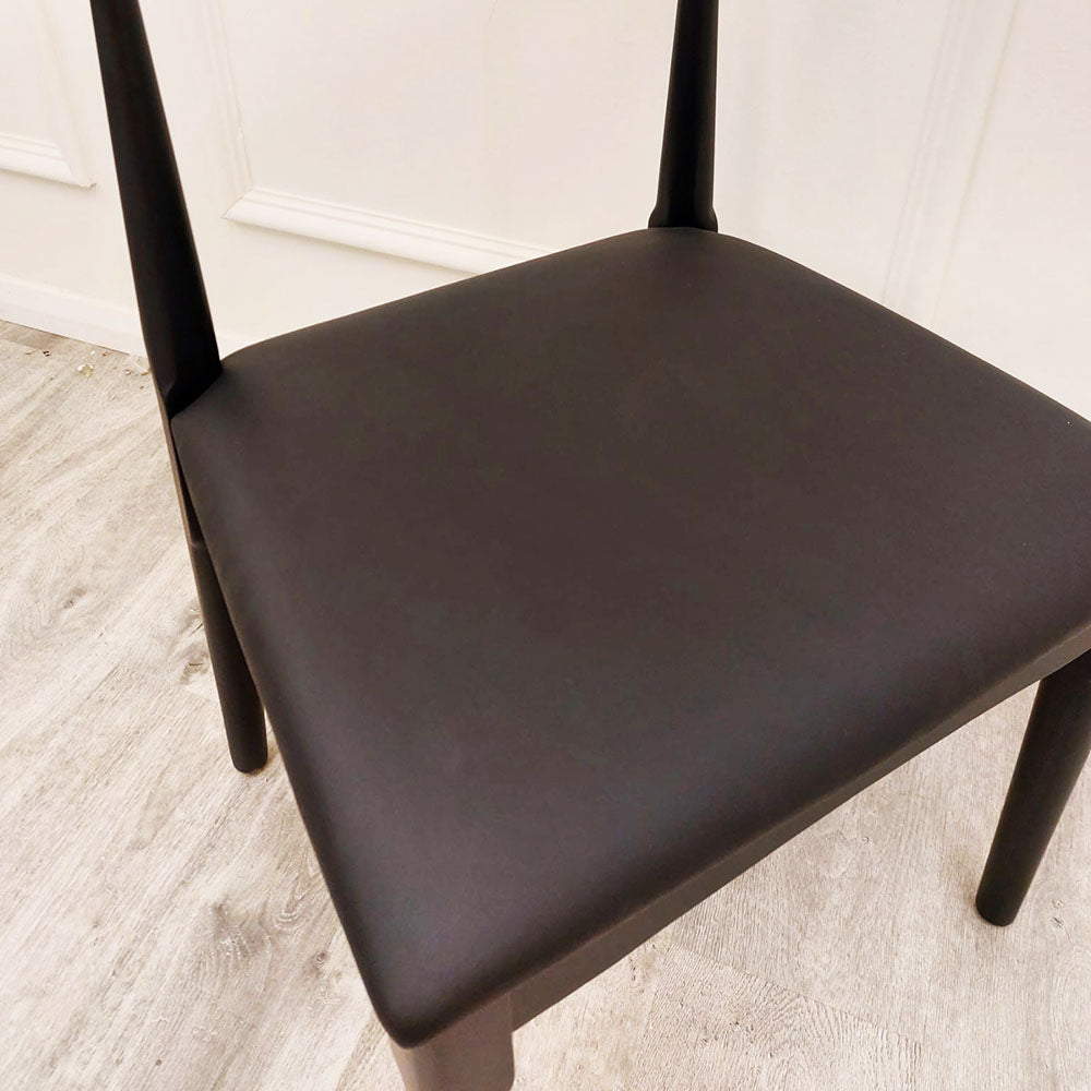 ELSA WOODEN WISHBONE CHAIR WITH MATT.