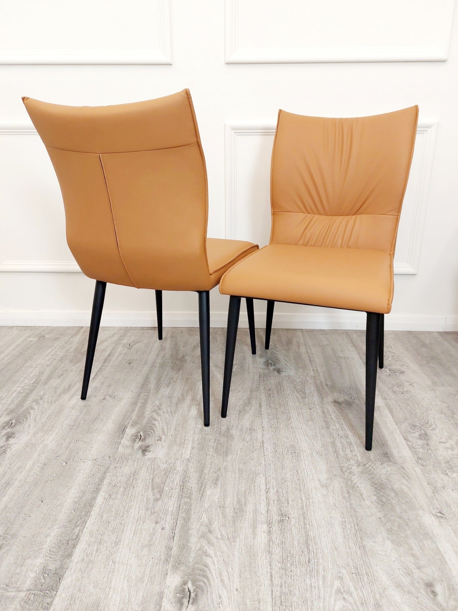 Flora Leather Dining Chair – Ruched Back & Black Scandinavian Legs