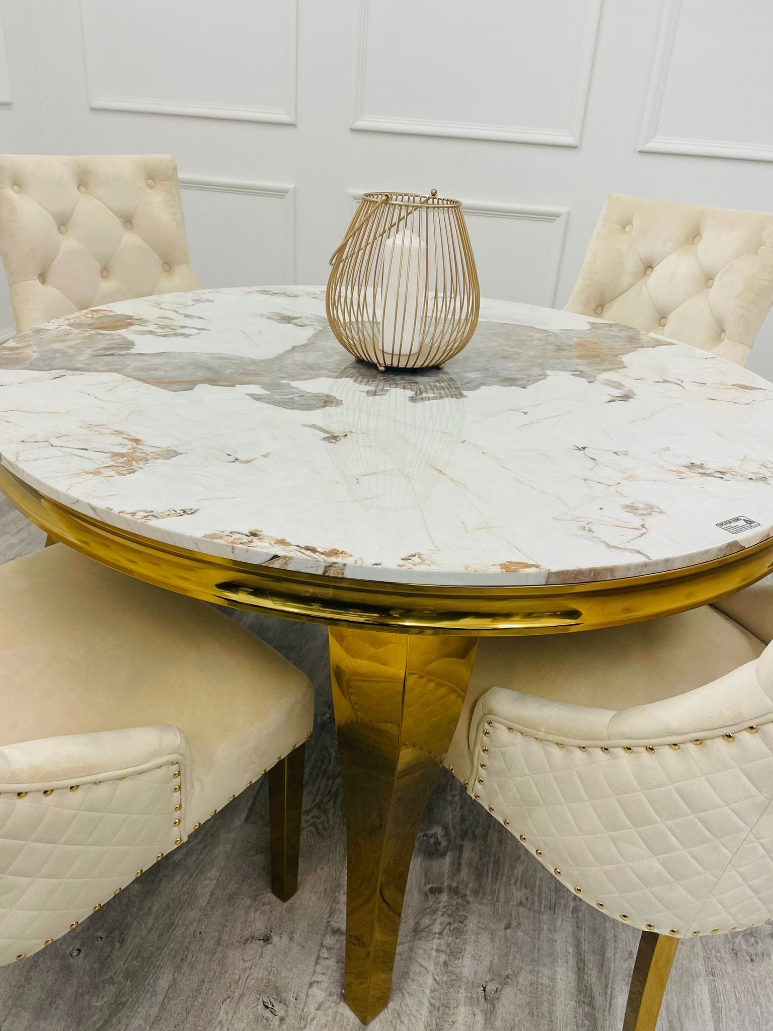 Lucien 1.2 Round Dinning Table