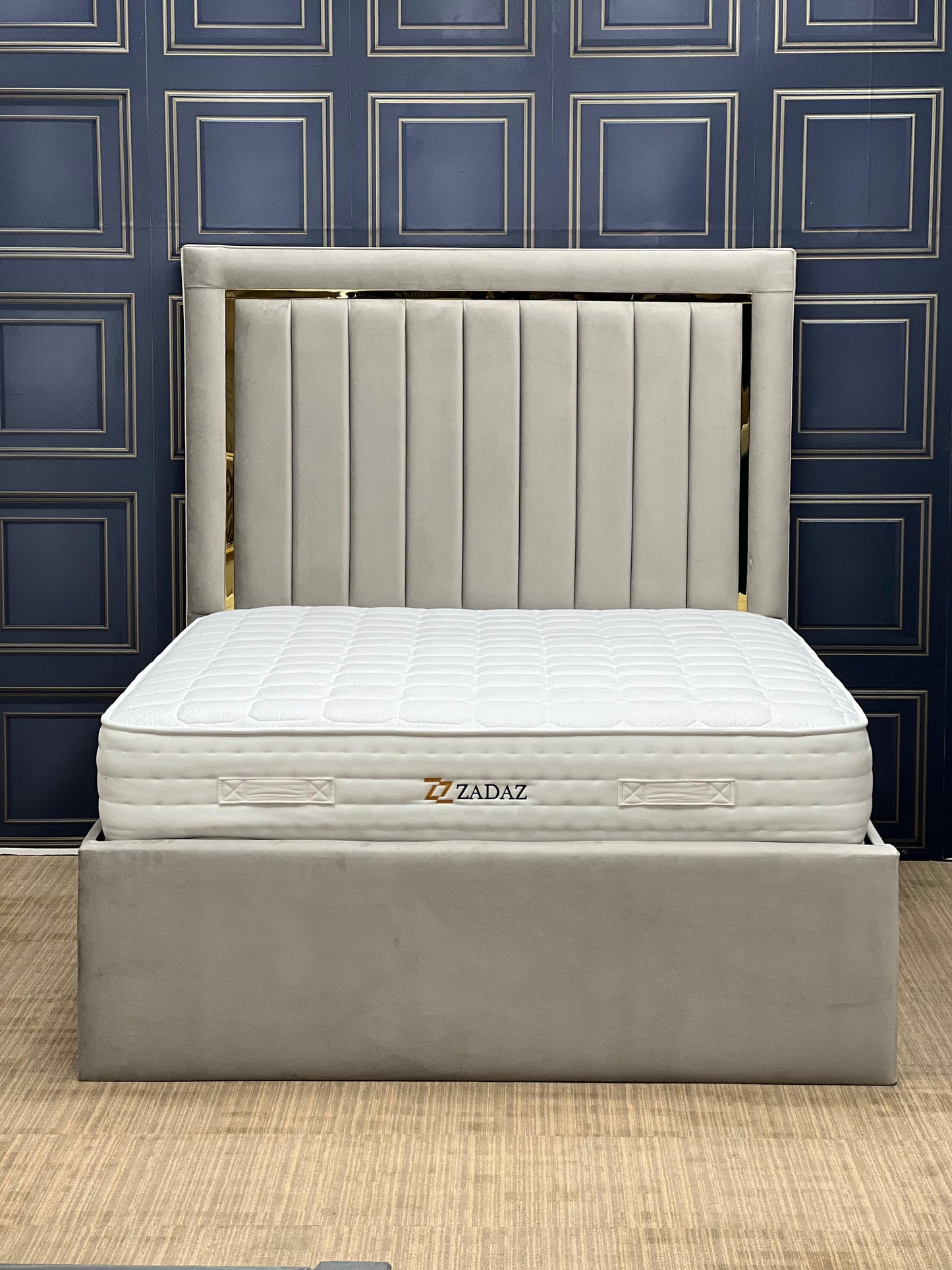 TUDOR BED FRAM