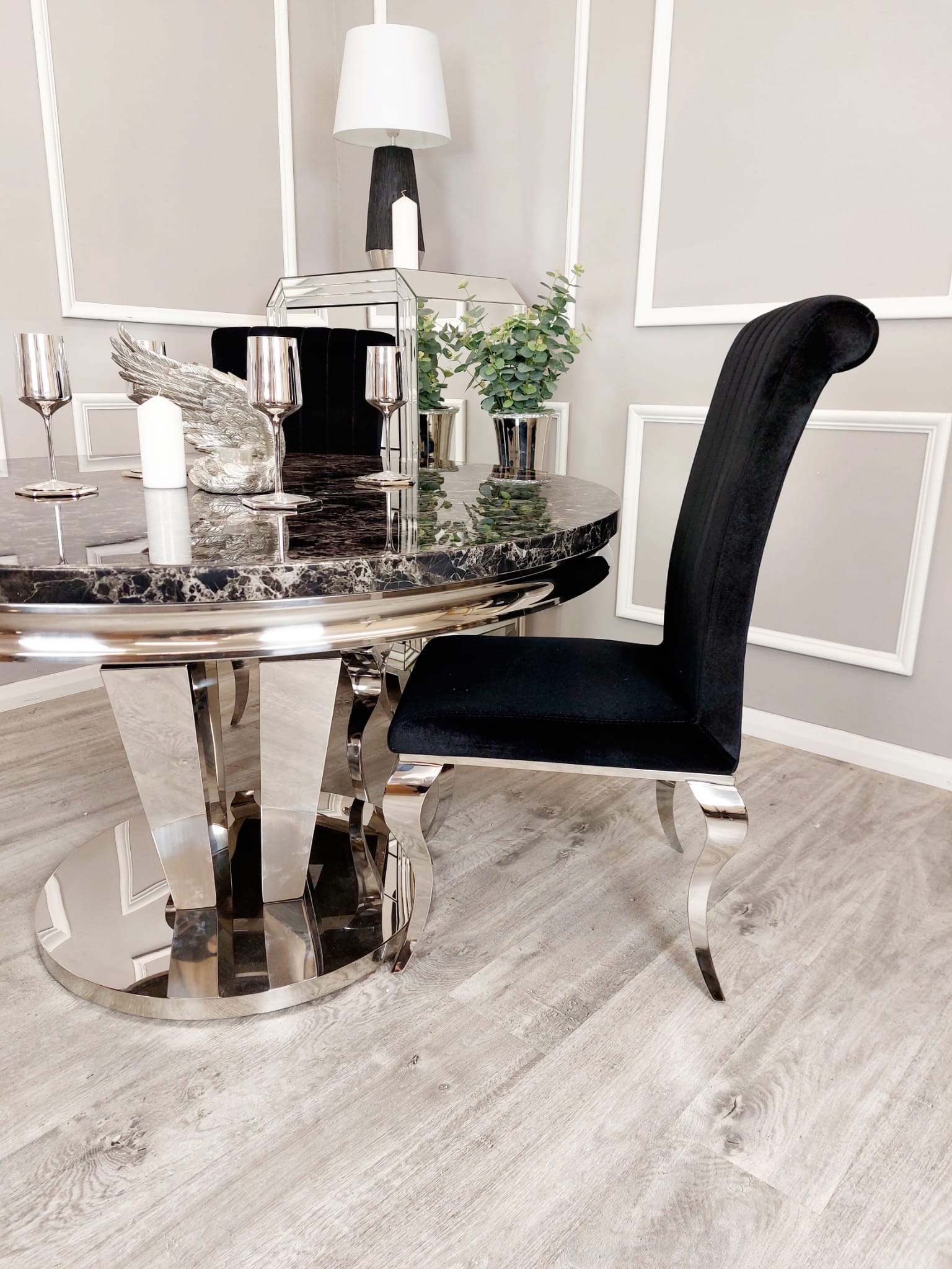 Black 1.3R Athena & Louis – view 13