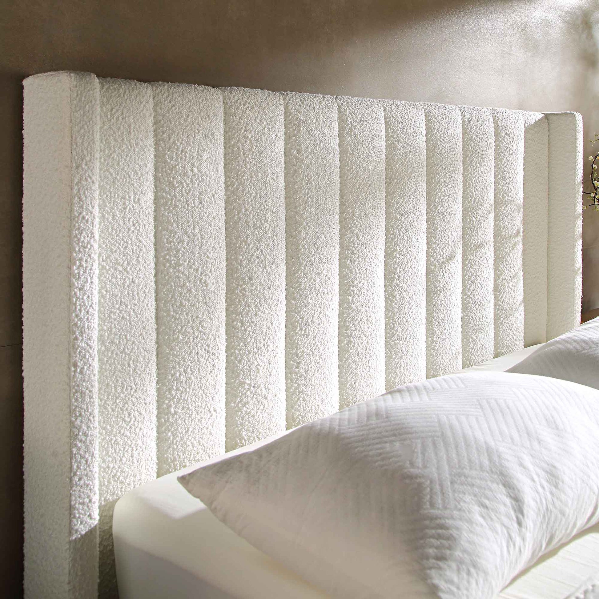 Wilton White Boucle TV Bed with Ottoman Storage