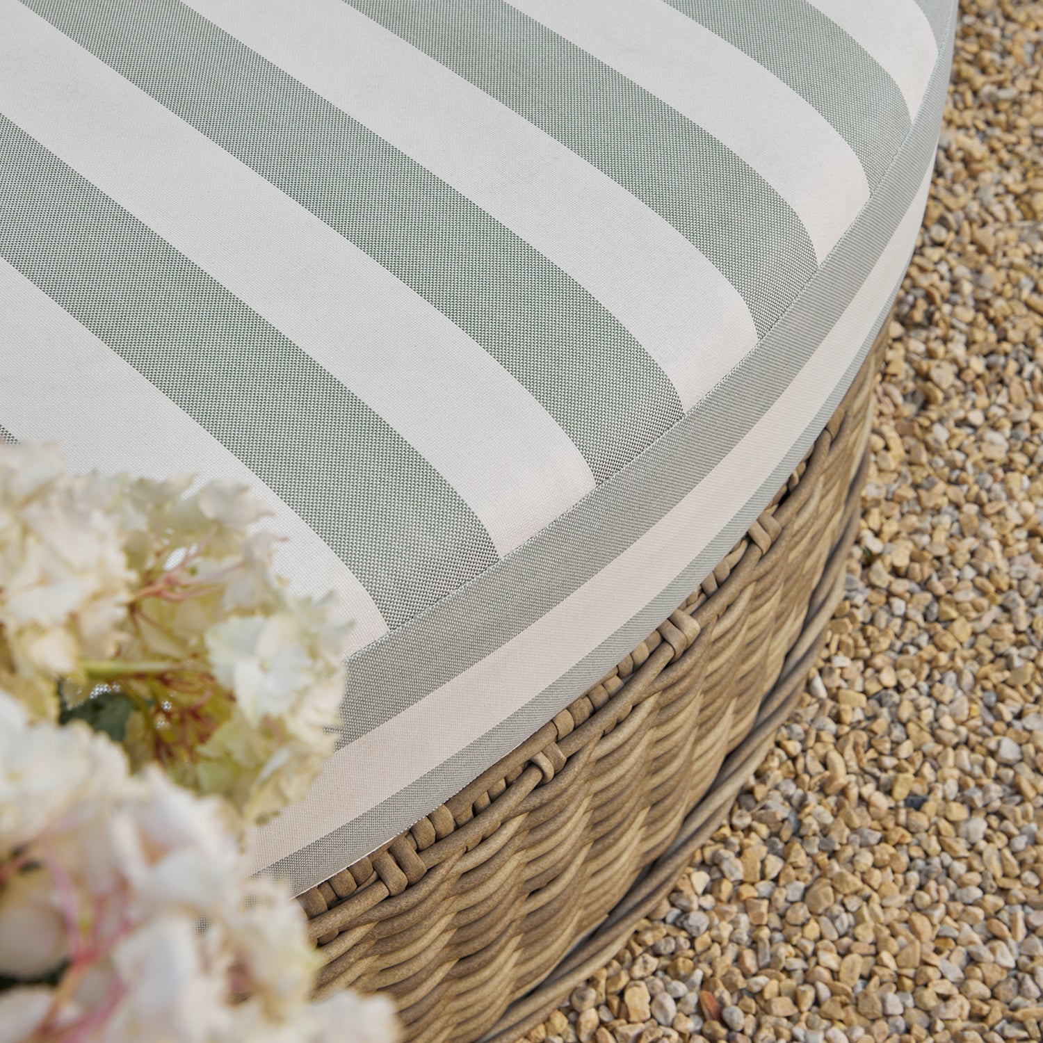 Bellagio Round Wicker Swivel Daybed, Natural with Sage Stripes