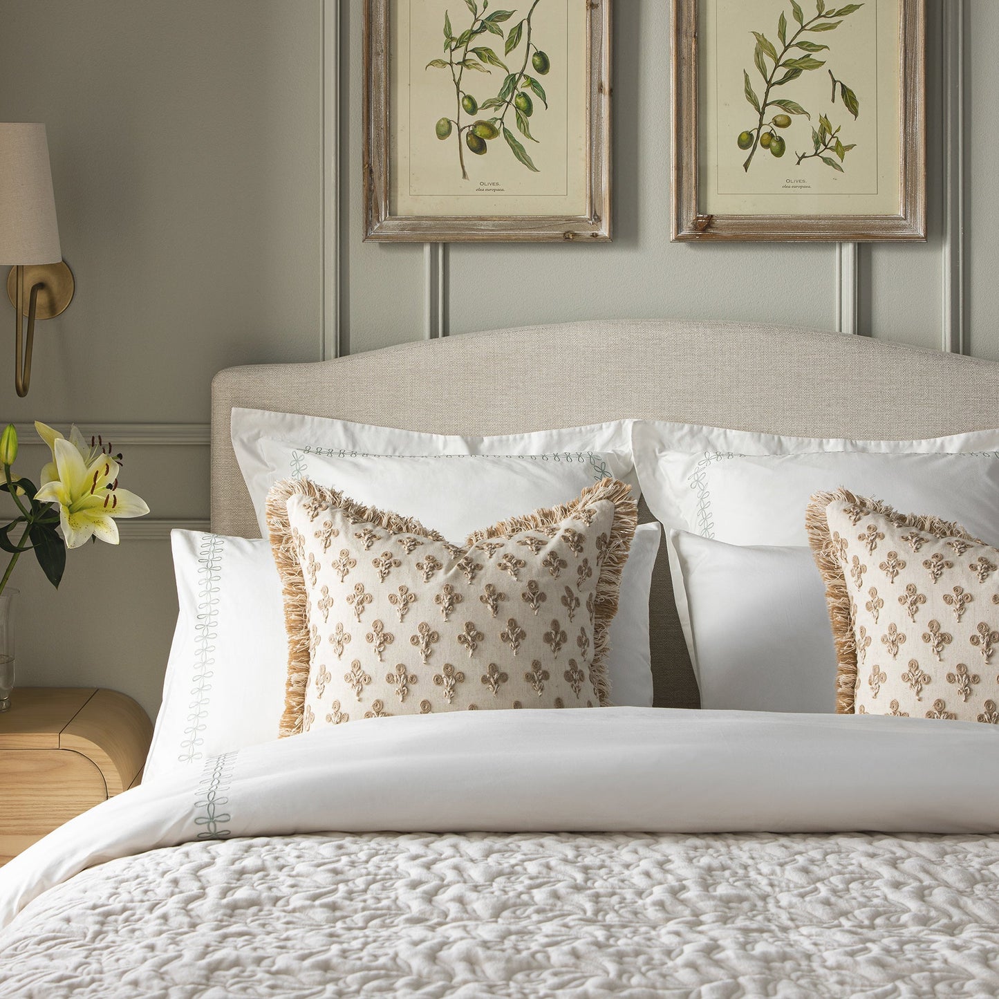 Chilworth Upholstered Ottoman Bed with Storage, Ivory Weave Fabric