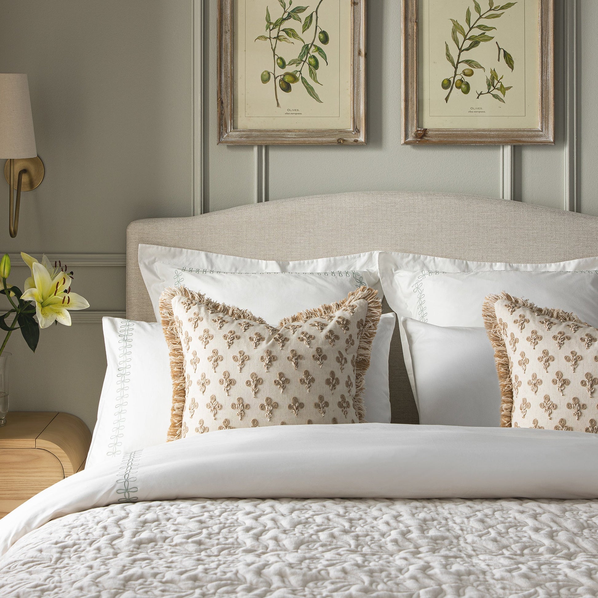 Chilworth Upholstered Ottoman Bed with Storage, Ivory Weave Fabric