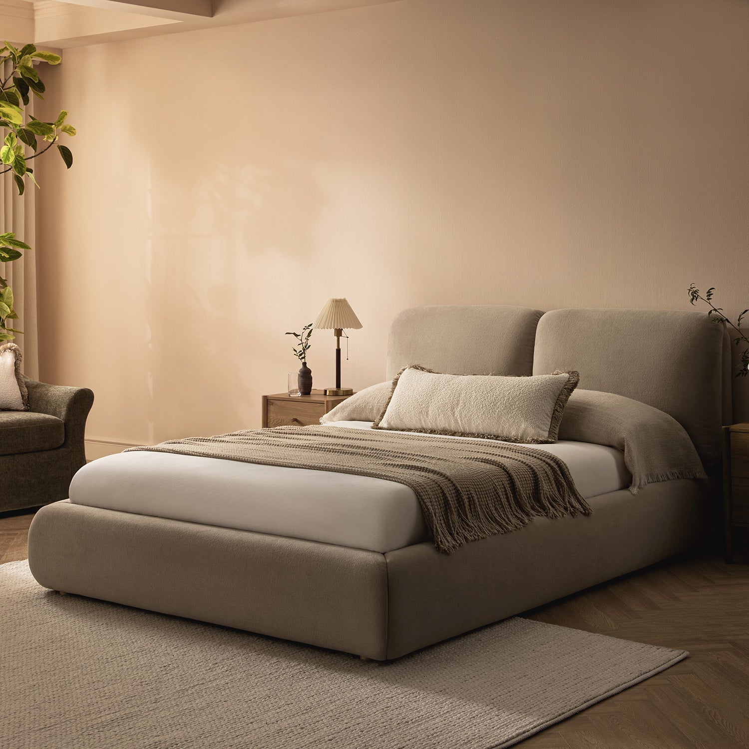 Thera Pillow Headboard Upholstered Bed, Fawn Chenille