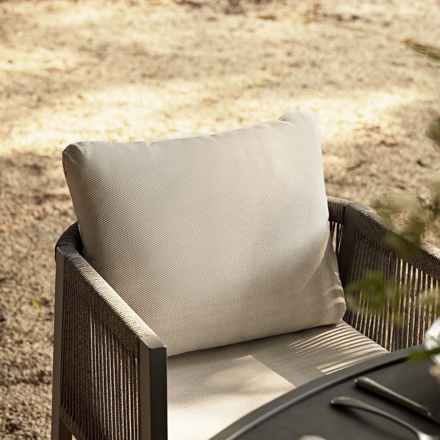 Pedra Rope and Aluminium Outdoor 6-Seater Round Dining Set, Grey
