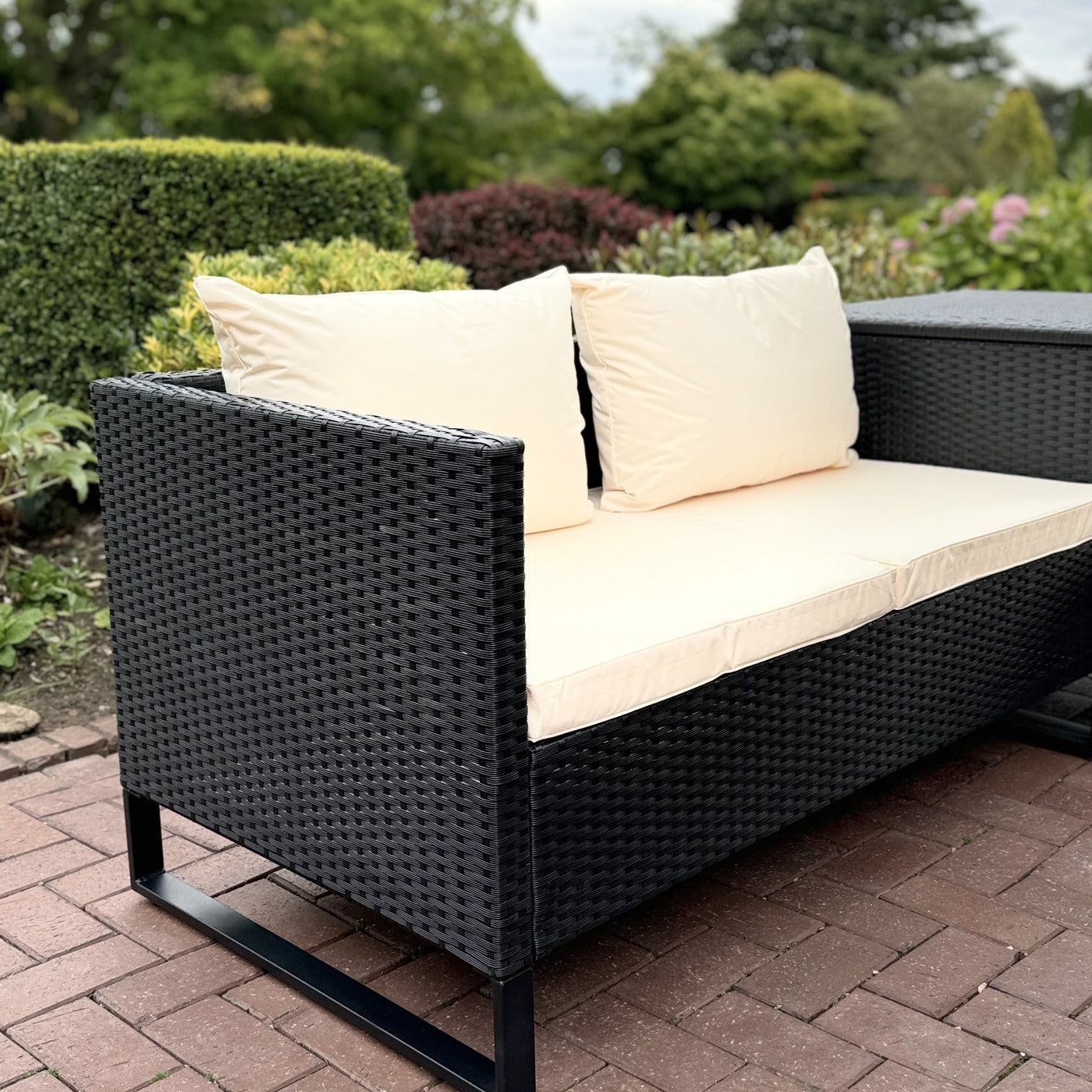 Sophia Corner Garden Set